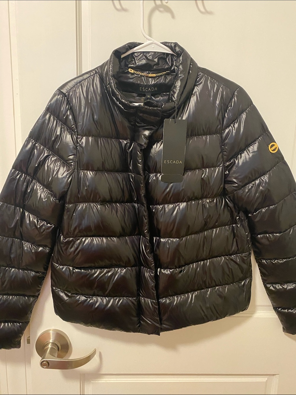 Escada Glossy Black lightweight Quilted Puffer Jacket Sz 36